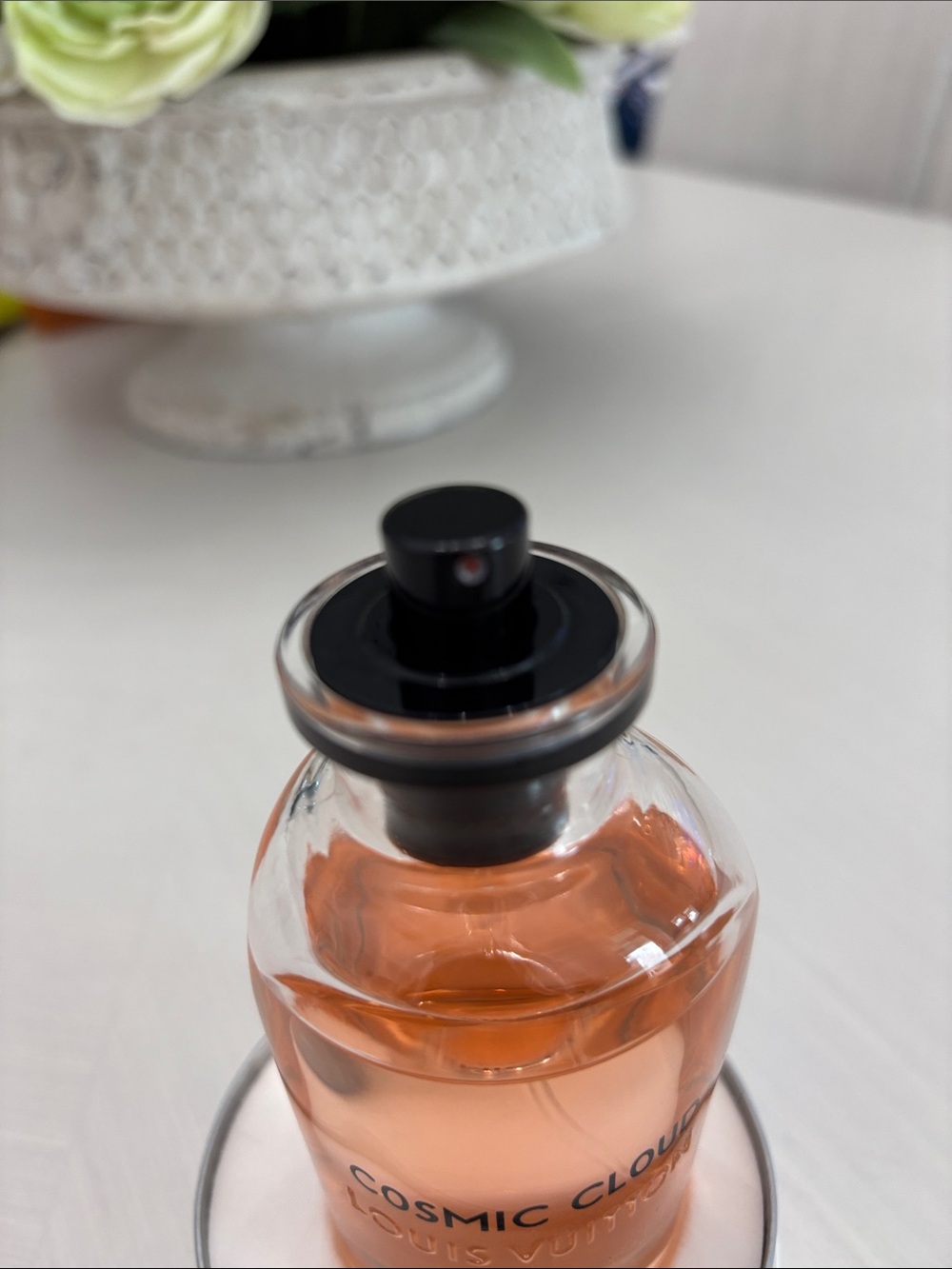 Louis Vuitton Cosmic Cloud fragrance part of the Les Extraits Collection - Picture 6 of 7